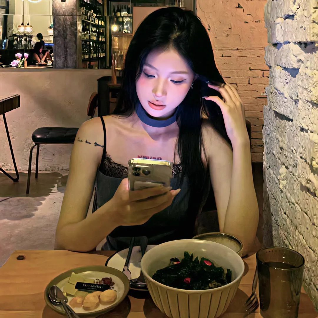 不好,那个恋爱脑黑化了
